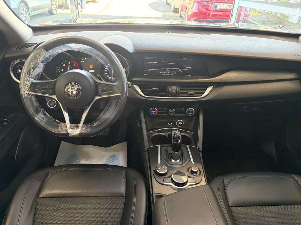 Alfa Romeo Stelvio  Stelvio 2.2 t Business Q4 210cv auto