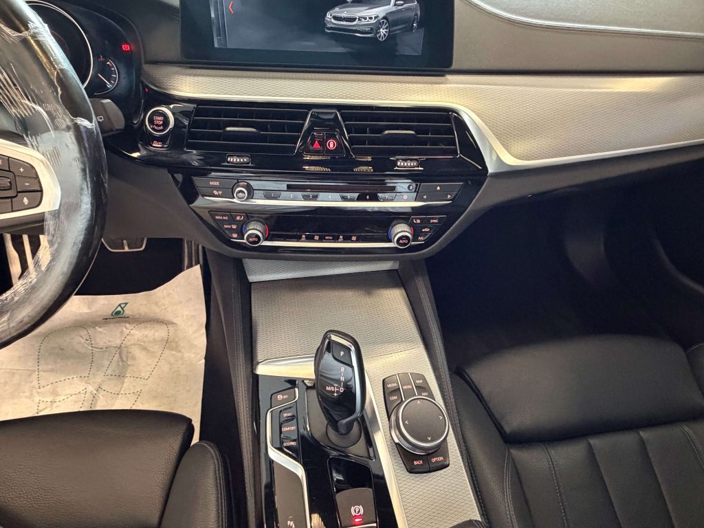 BMW 525  Serie 5Touring 525d Touring Msport auto TETTO