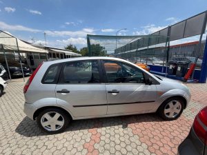 Ford Fiesta  Fiesta V 2002 5p 1.2 16v Ghia