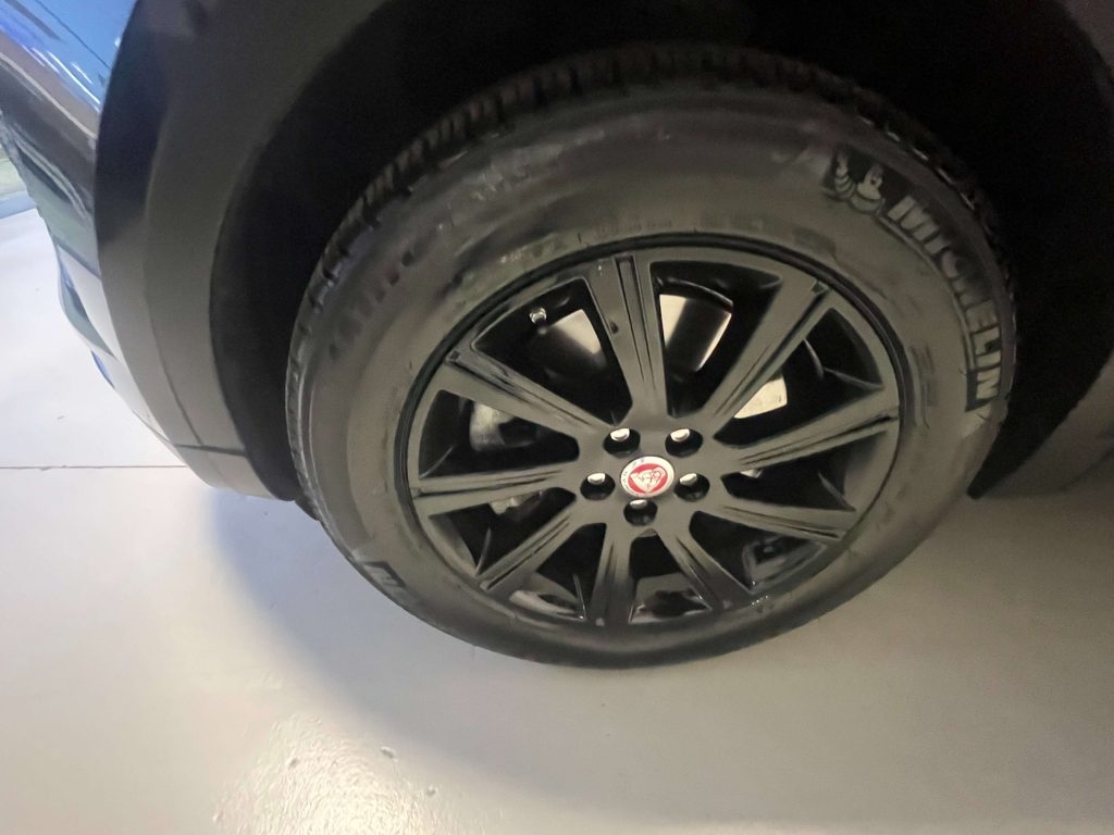 Jaguar E-Pace  E-Pace 2.0 i awd 200cv auto