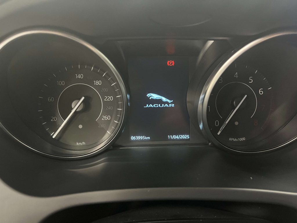 Jaguar E-Pace  E-Pace 2.0 i awd 200cv auto
