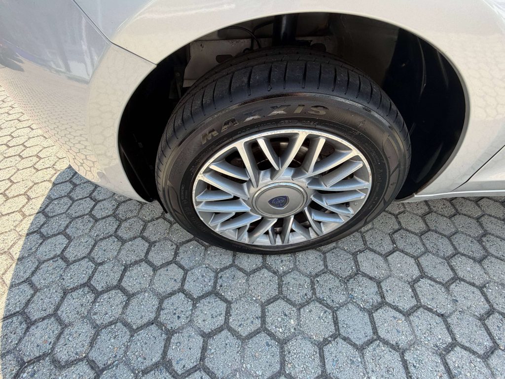 Lancia Ypsilon  Ypsilon III 1.3 mjt Gold s