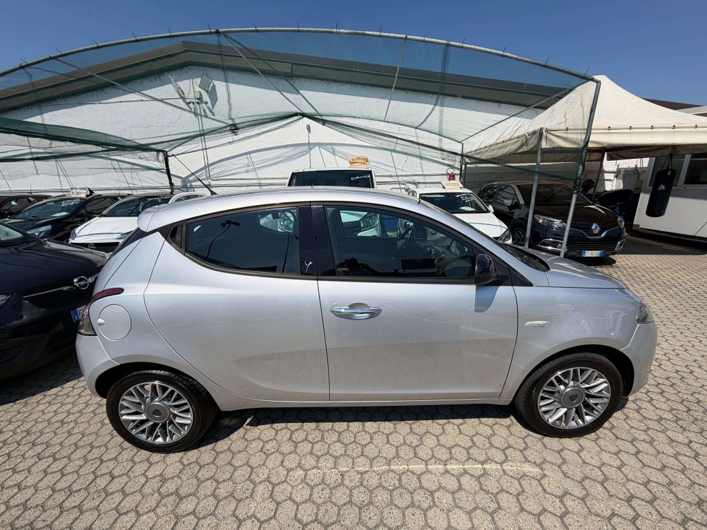 Lancia Ypsilon  Ypsilon III 1.3 mjt Gold s