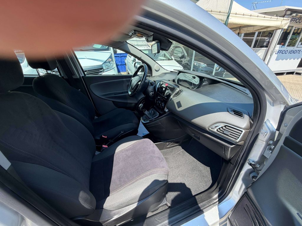 Lancia Ypsilon  Ypsilon III 1.3 mjt Gold s
