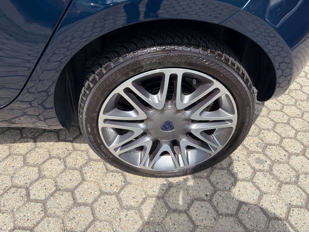 Lancia Ypsilon  Ypsilon III 2015 1.3 mjt Platinum s