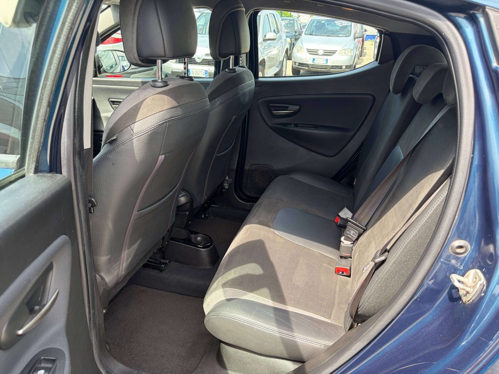 Lancia Ypsilon  Ypsilon III 2015 1.3 mjt Platinum s
