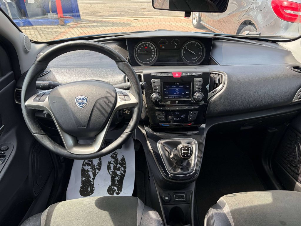 Lancia Ypsilon  Ypsilon III 2015 1.3 mjt Platinum s