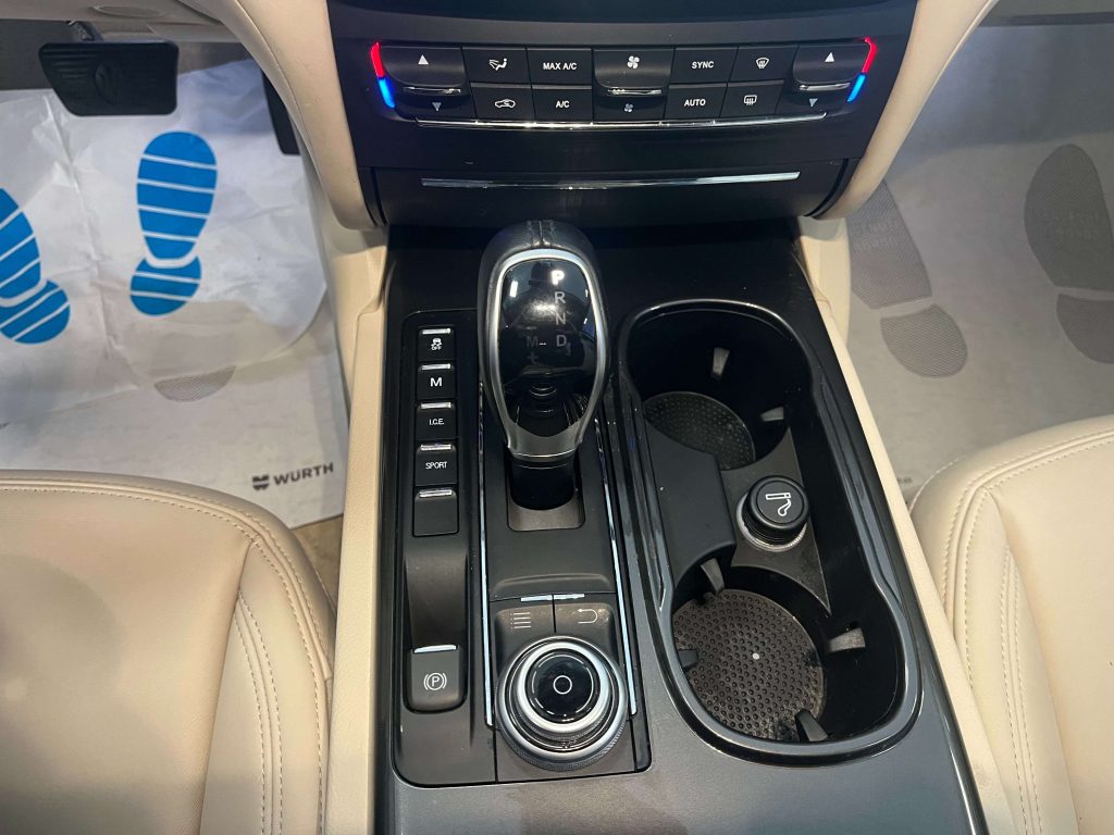 Maserati Ghibli  Ghibli 3.0 V6 ds 250cv auto my17