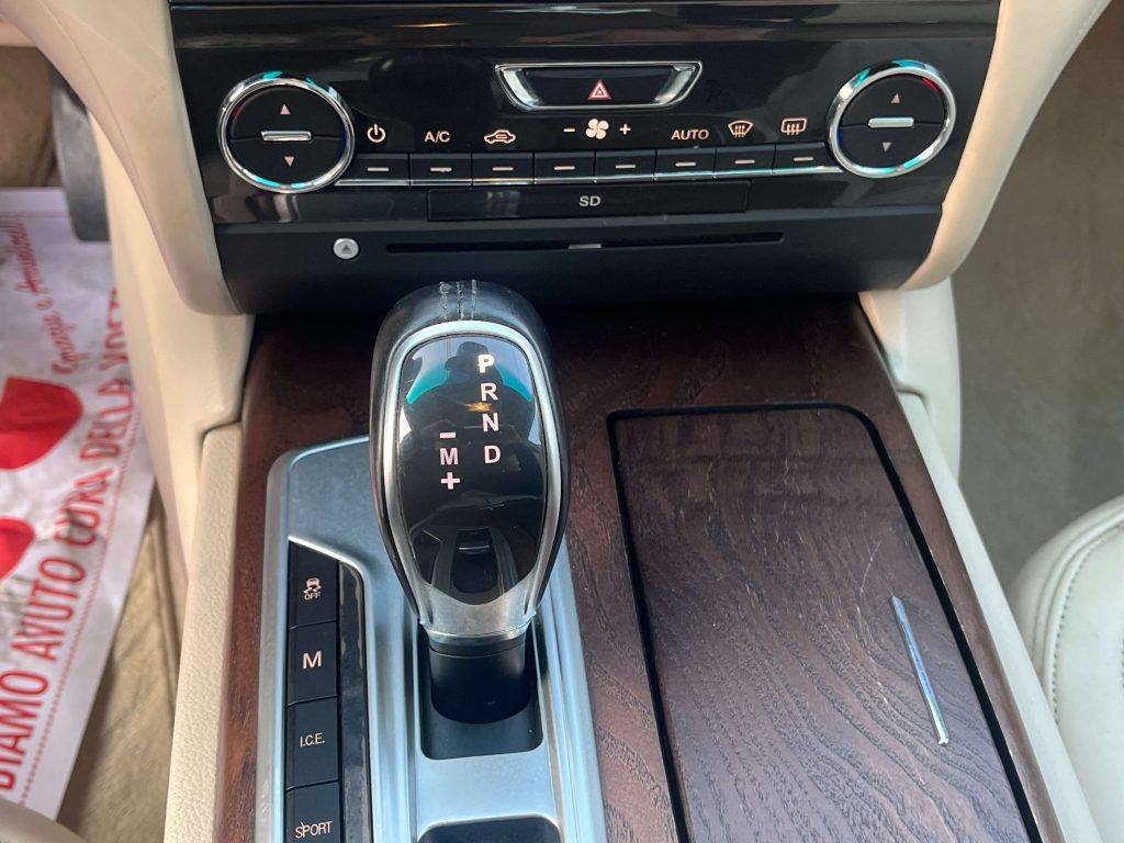 Maserati Ghibli  Ghibli 3.0 V6 ds 275cv auto TETTO