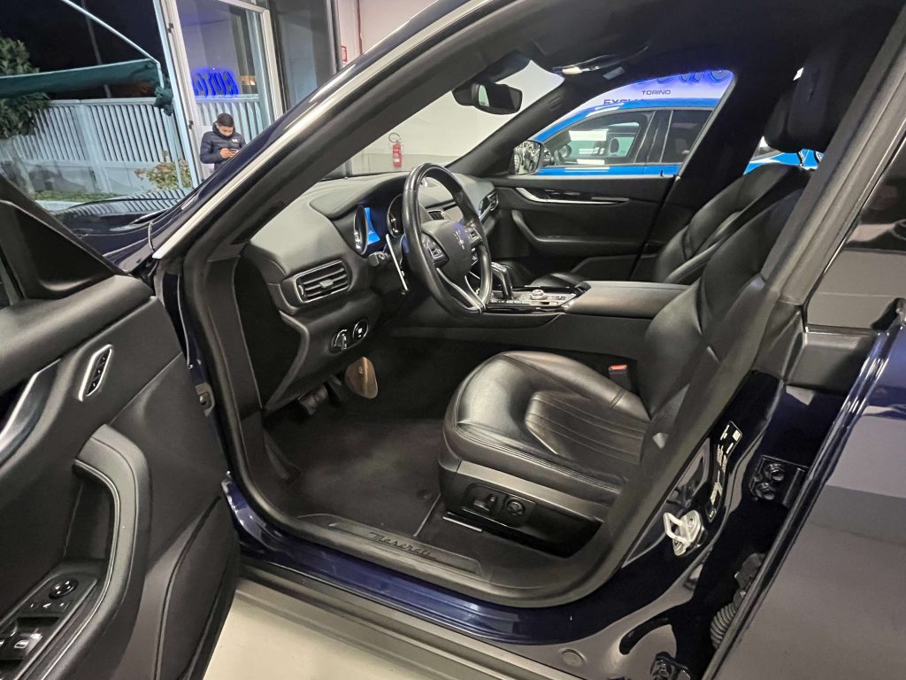 Maserati Levante  Levante 3.0 V6 Granlusso 275cv auto my20