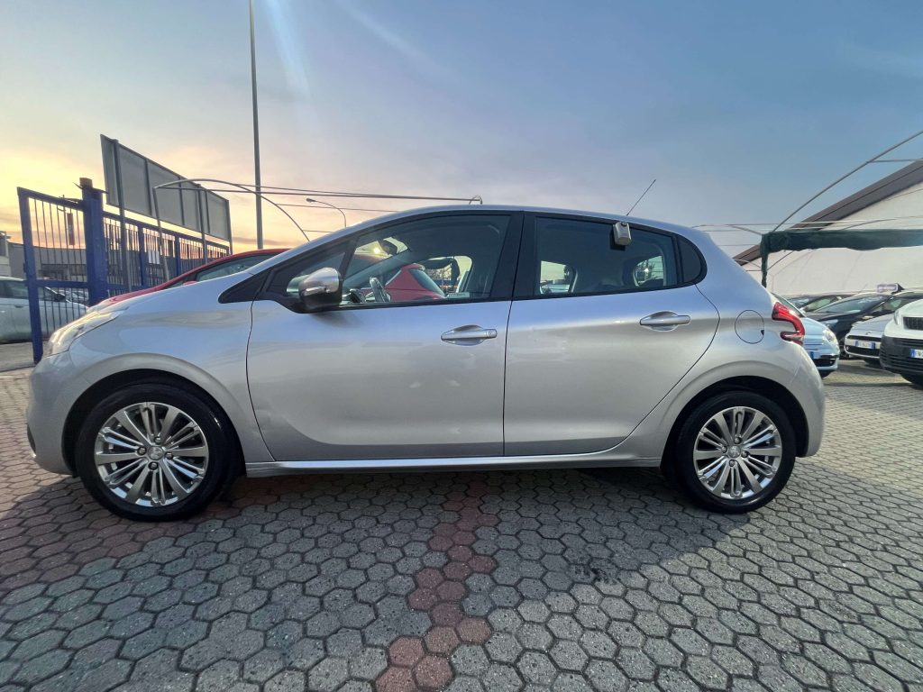 Peugeot 208  208 I 5p 1.2 puretech Active gpl 82cv