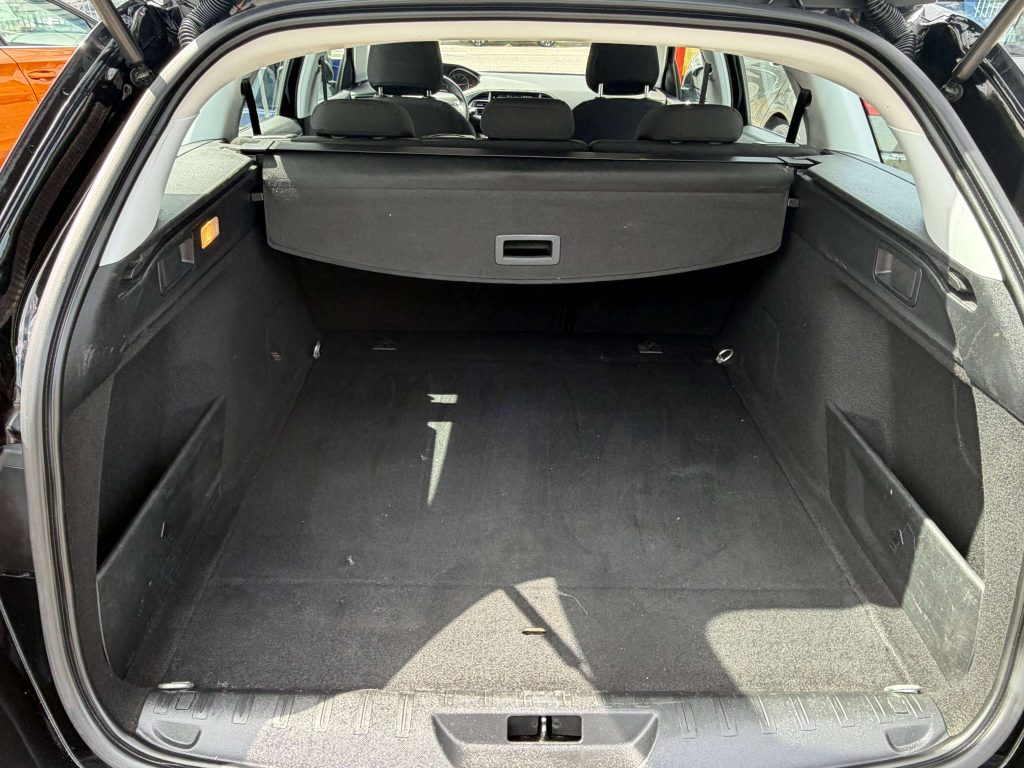 Peugeot 308  308 II 2018 SW SW 1.5 bluehdi Active Business s