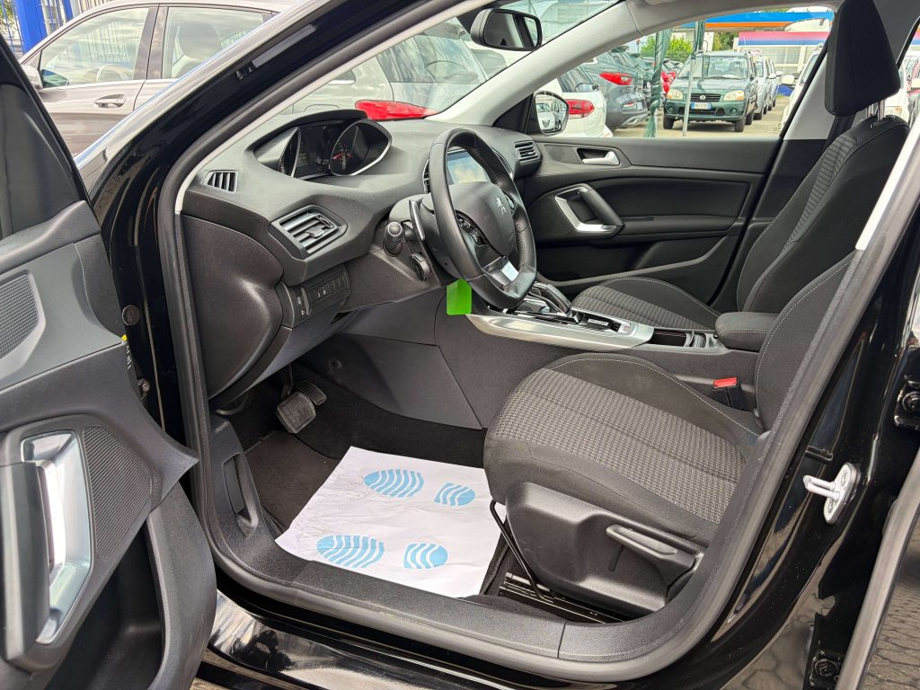 Peugeot 308  308 II 2018 SW SW 1.5 bluehdi Active Business s
