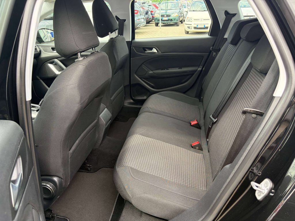 Peugeot 308  308 II 2018 SW SW 1.5 bluehdi Active Business s