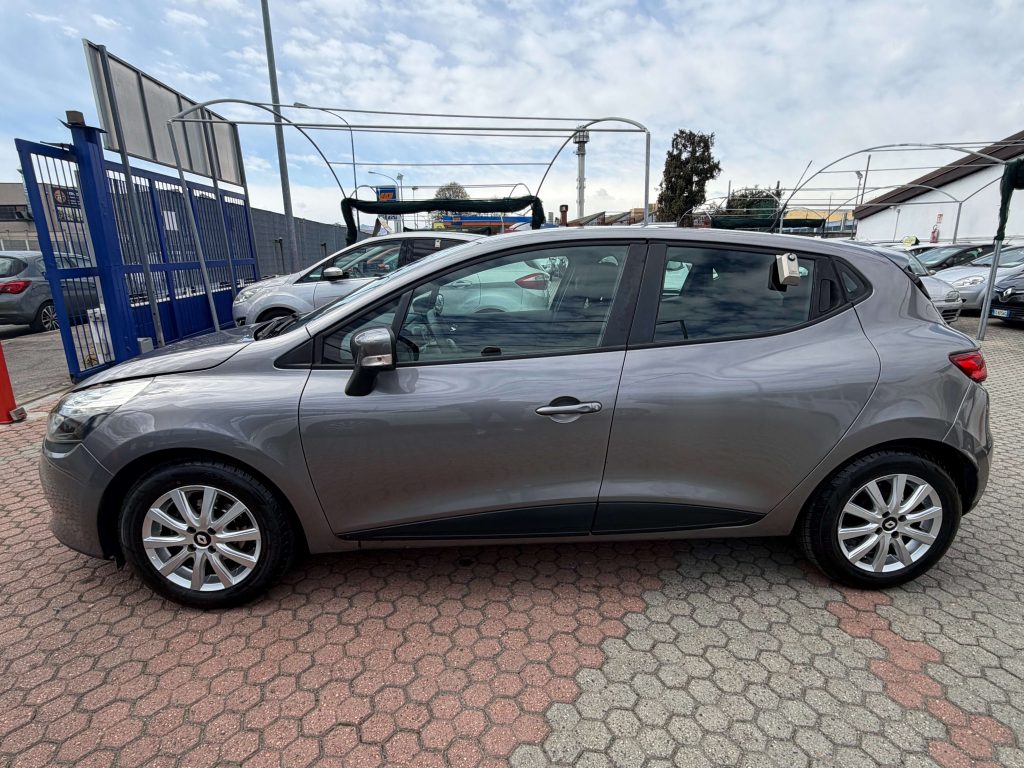 Renault Clio  Clio IV 2014 5p 1.2 Live Gpl 75cv