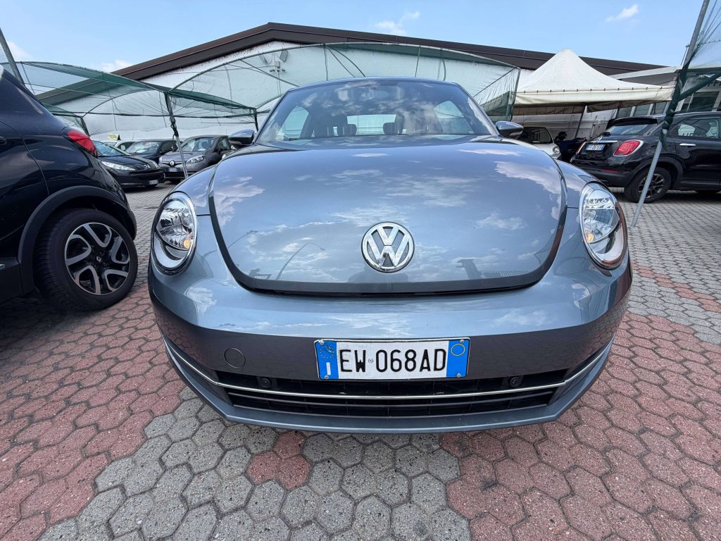 Volkswagen Maggiolino  Maggiolino 1.6 tdi Design 105cv
