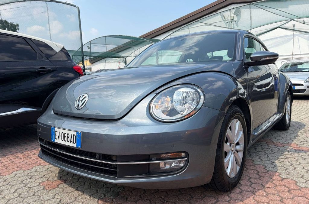 Volkswagen Maggiolino  Maggiolino 1.6 tdi Design 105cv