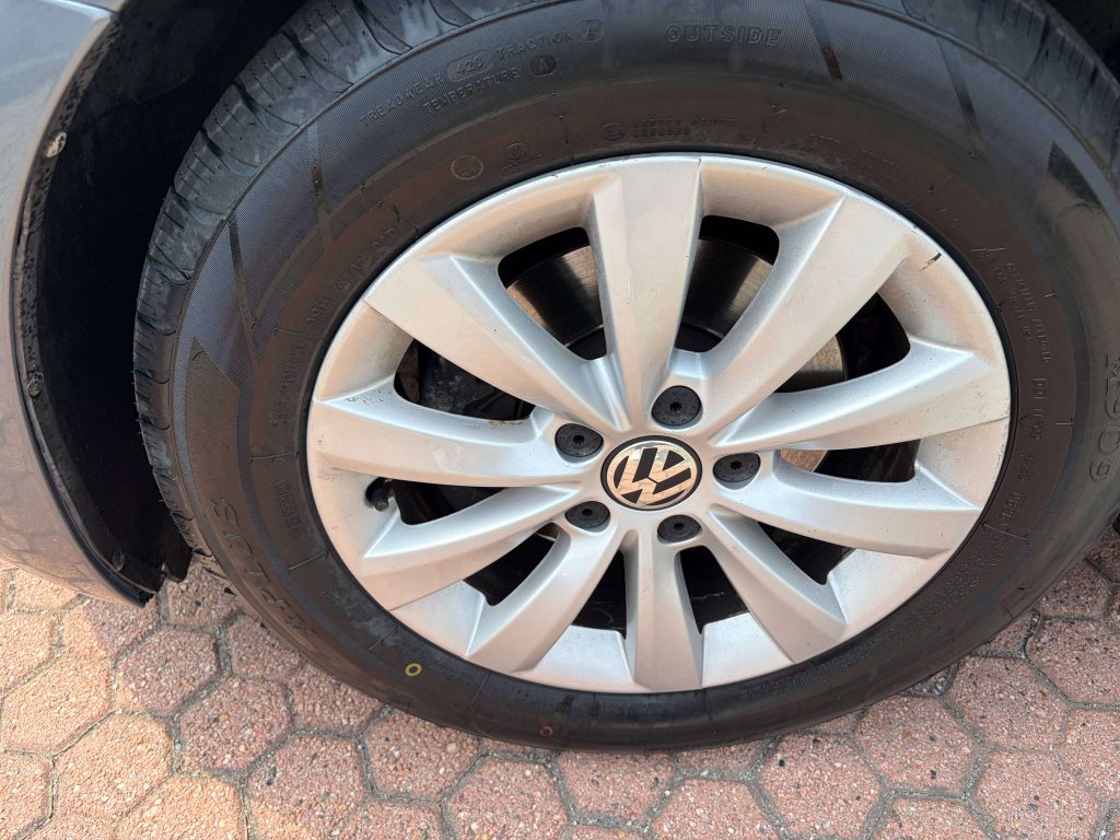 Volkswagen Maggiolino  Maggiolino 1.6 tdi Design 105cv
