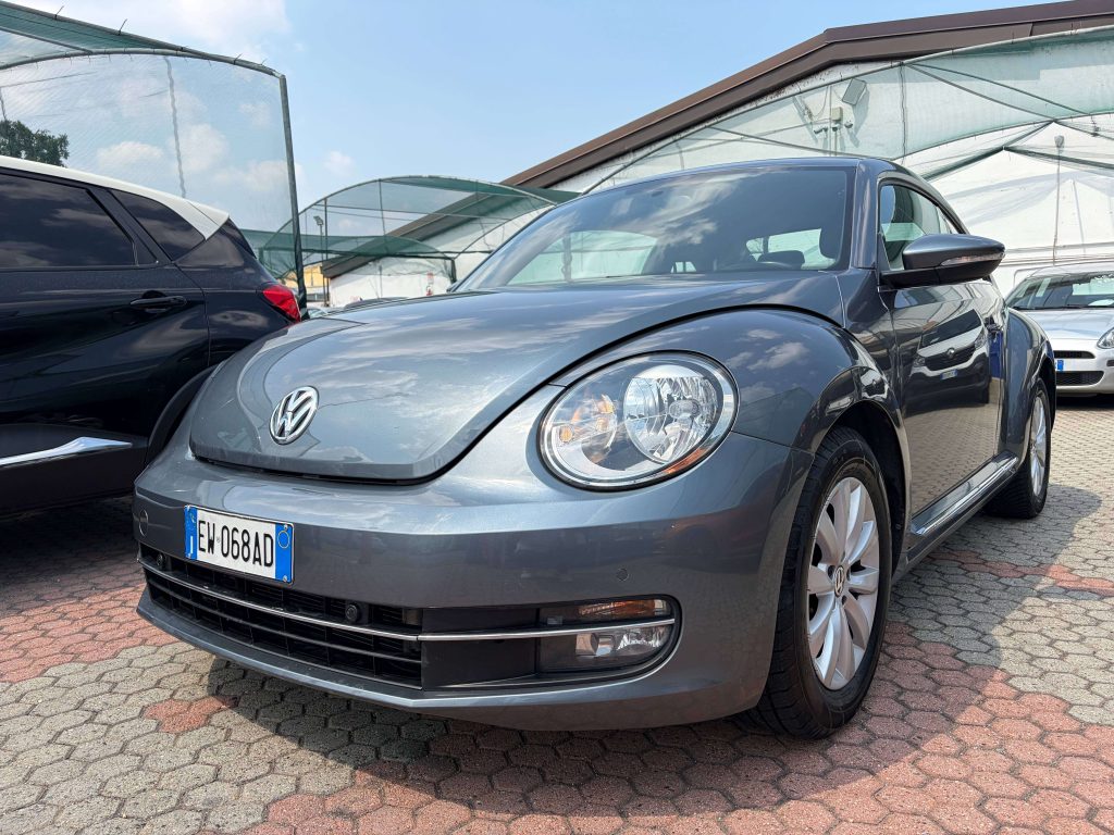 Volkswagen Maggiolino  Maggiolino 1.6 tdi Design 105cv