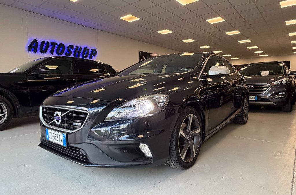Volvo V40  V40 II1.6 d2 R-design Kinetic (r-design)