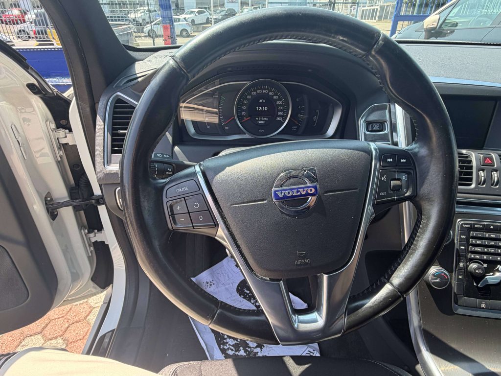 Volvo XC60  XC60 I 2.0 d4 Momentum 181cv