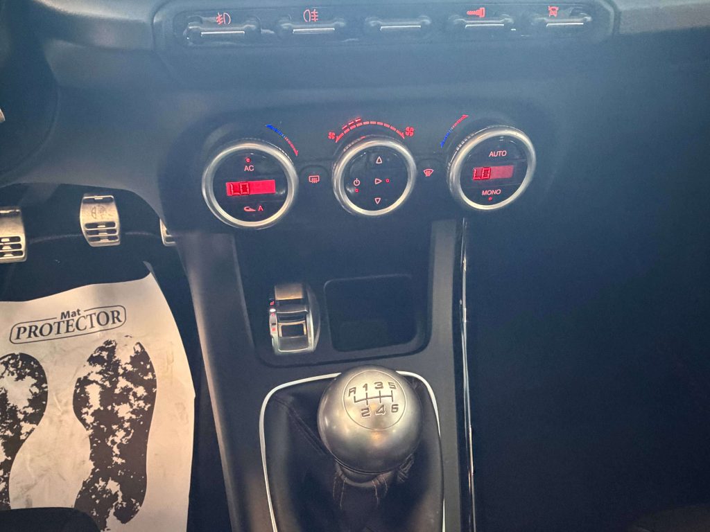 Alfa Romeo Giulietta  Giulietta III 1750 tbi Quadrifoglio Verde 235cv