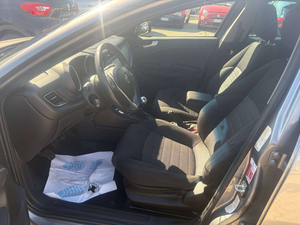 Alfa Romeo Giulietta  Giulietta 1.6 jtdm Giulietta 120cv