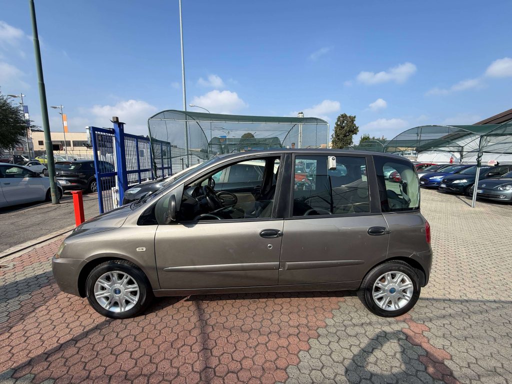 Fiat Multipla  Multipla II 1.9 mjt Active 120cv