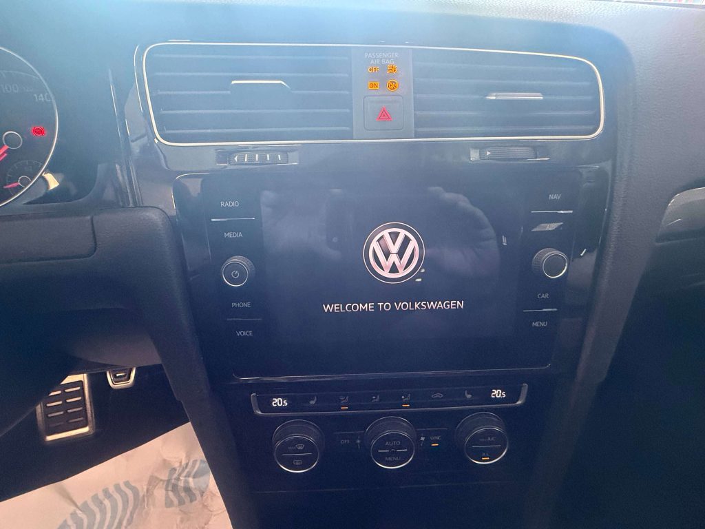 Volkswagen Golf  Golf 5p 1.6 tdi Executive 115cv