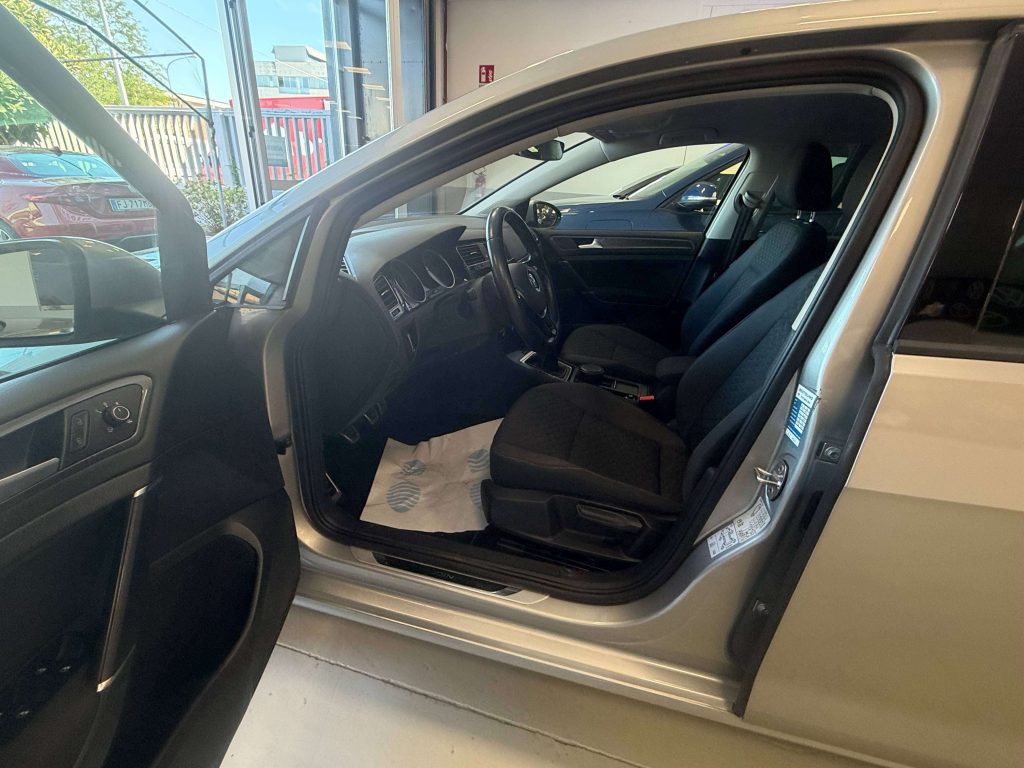 Volkswagen Golf  Golf 5p 1.6 tdi Executive 115cv