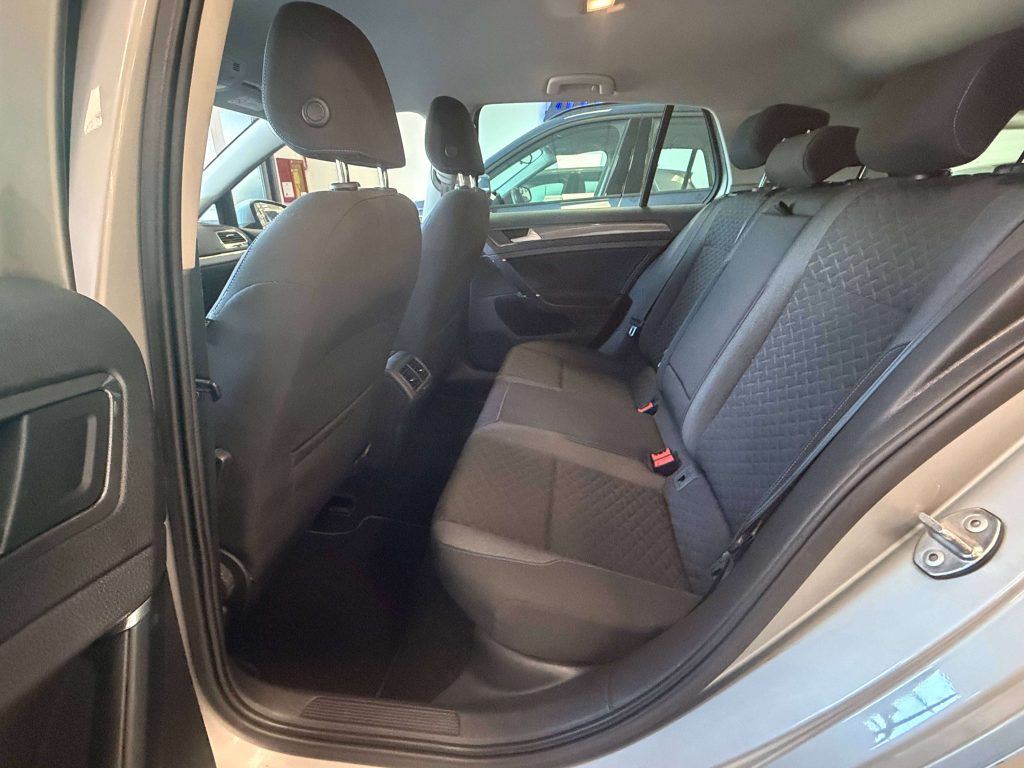 Volkswagen Golf  Golf 5p 1.6 tdi Executive 115cv