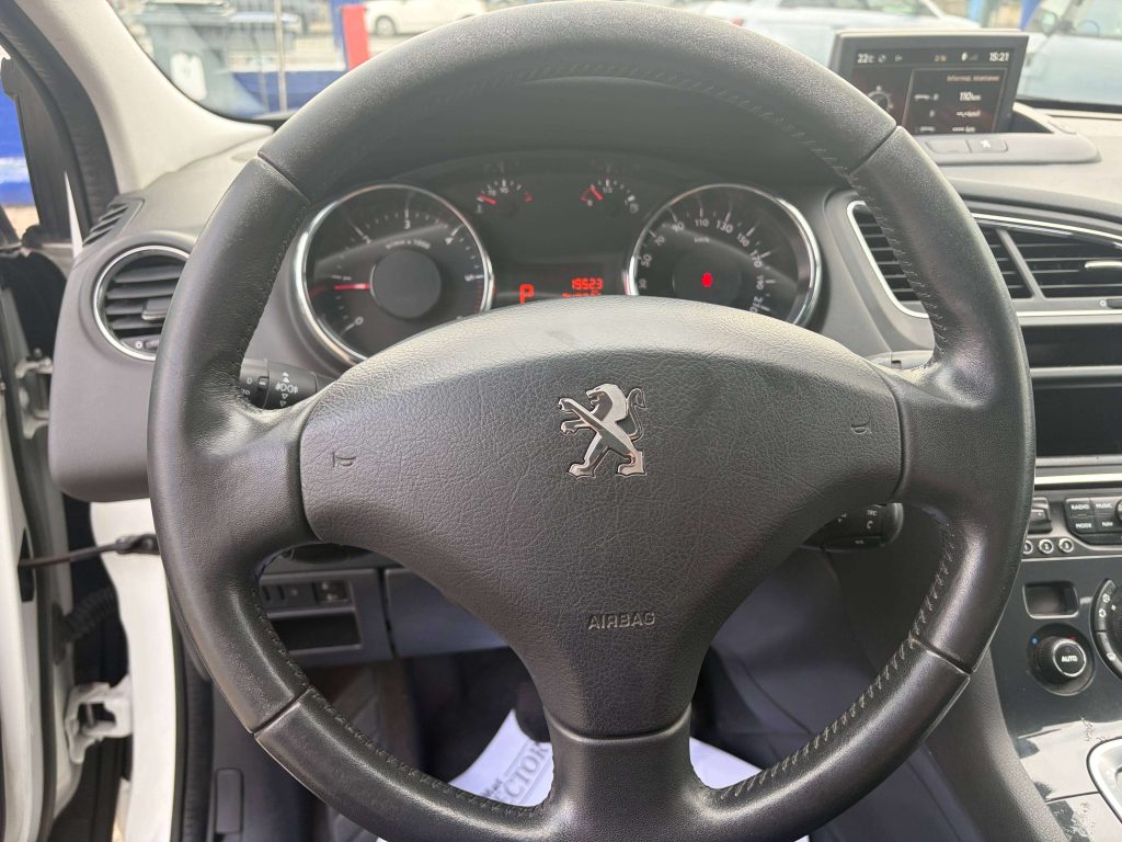 Peugeot 5008  5008 I 2009 2.0 hdi 16v Business navi 163cv auto