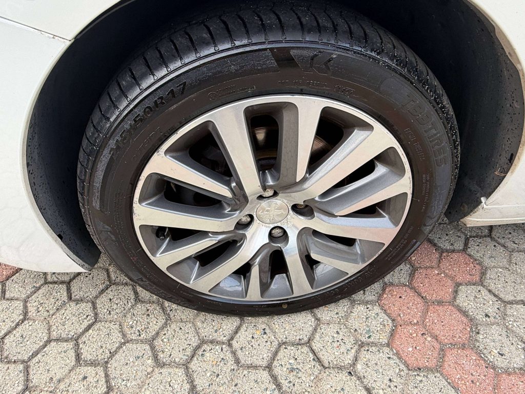 Peugeot 5008  5008 I 2009 2.0 hdi 16v Business navi 163cv auto