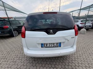 Peugeot 5008 5008 I 2009 2.0 hdi 16v Business navi 163cv auto